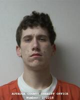 Mugshot of PLUNKETT, TRENTON KYLE 